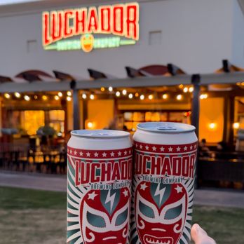 misters and beer at luchador